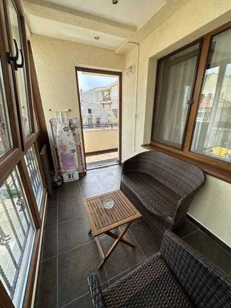 Дава се под наем Двустаен апартамент в Бургас, Възраждане - 75 кв.м за 561 € - Снимка #6