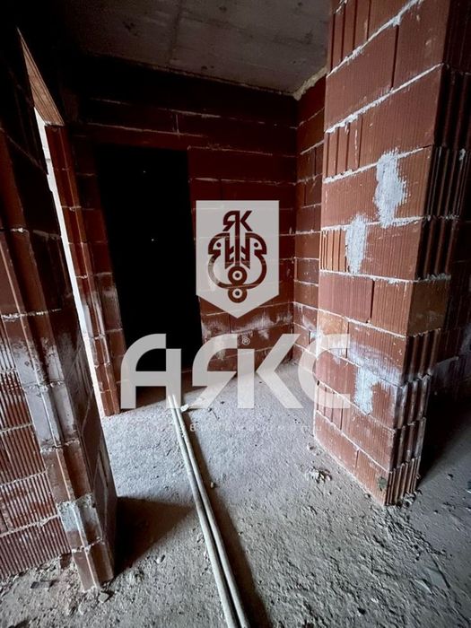 Продава се Двустаен апартамент в София, Левски - 62 кв.м за 1581 €/кв.м - Снимка #3