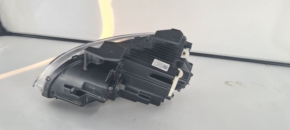 Far dreapta Hyundai Kona 1, 2018-2022 92102j9500