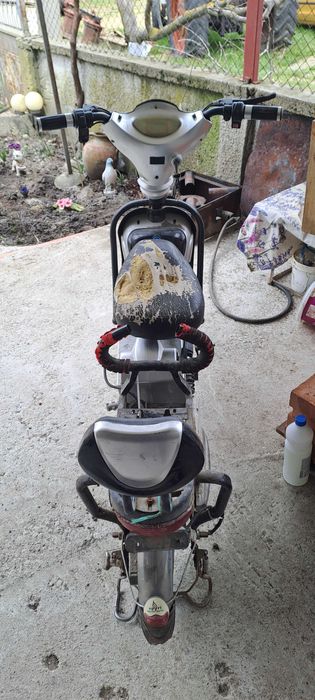 Електрически скутер на части-цял