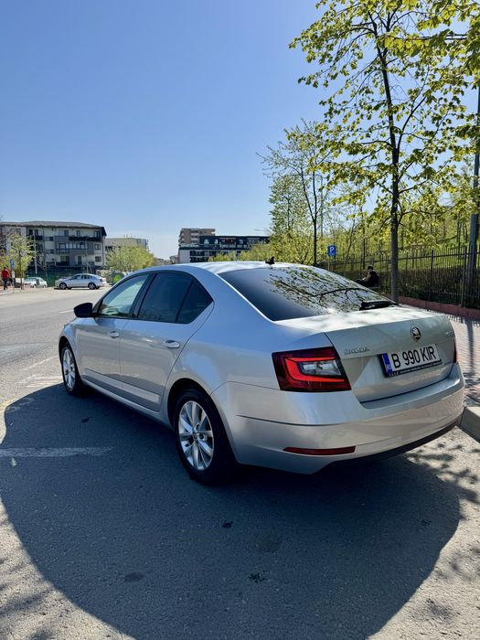 SKODA Octavia 2018 — imagine 3
