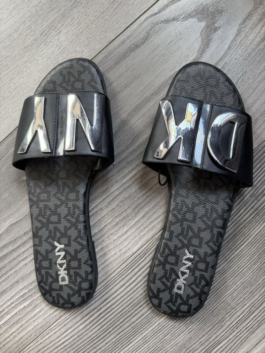 Летни Чехли DKNY