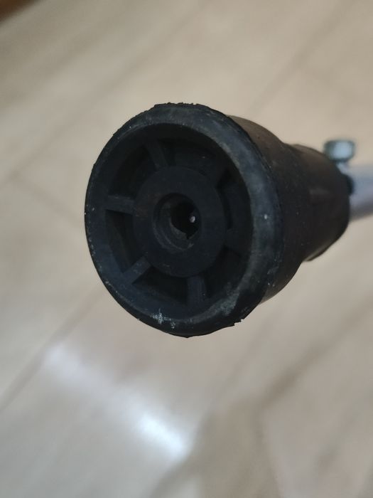 Трость алюминиевая, 90 см. 
Находится в городе