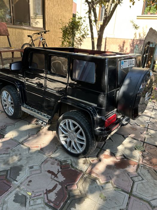 Детский электромобиль