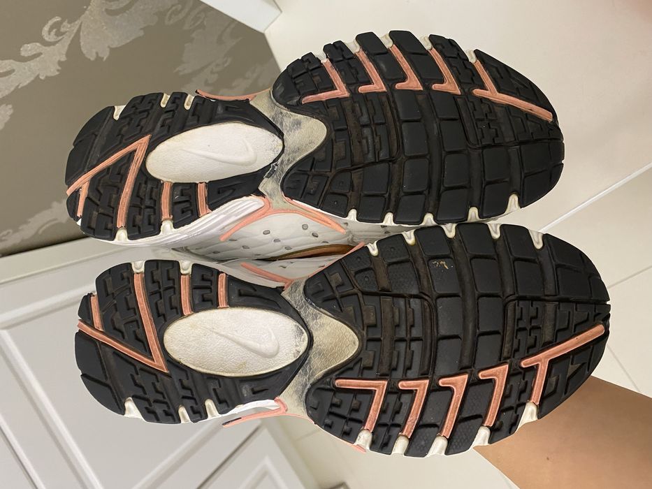 Psntofi sport NIKE marimea 38