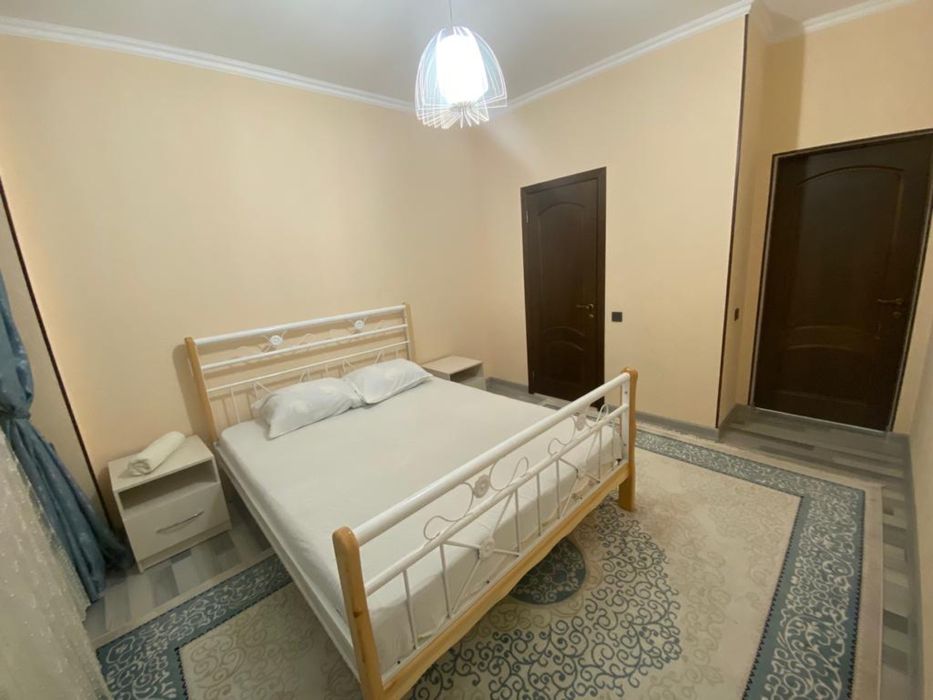 Помесячно 4 комн в центре города Шымкент