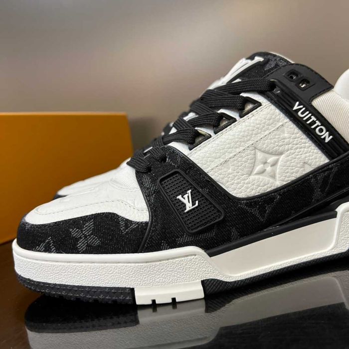 Adidasi Louis Vuitton Trainer Premium