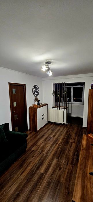 Proprietar. Inchiriez apartament cu 2 camere zona hotel Zodiac