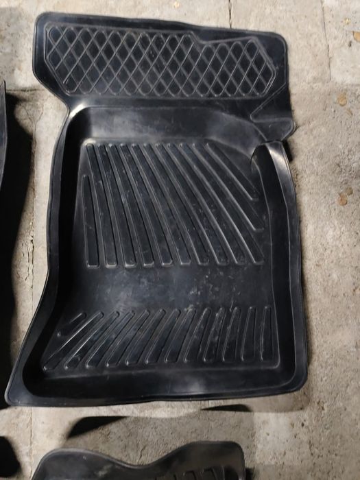 Коврики резиновые на приора priora