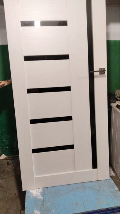 Продам двери, ручки