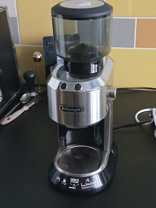 Râșniță DeLonghi la jumate de preț