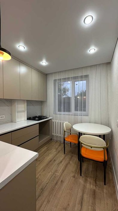 2-х комнатная квартира в районе 8 школы