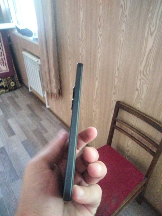 Продам телефон Хонор