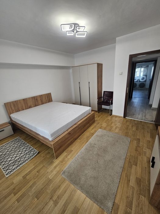 Proprietar vand ap.3 camere Bd.Decebal
