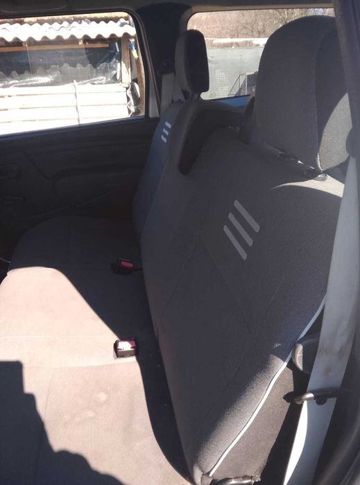 Dacia Logan mcv 16 mpi 2012