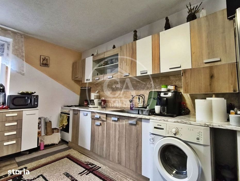 Apartament cu 2 camera la curte comuna de vanzare Central, Oradea