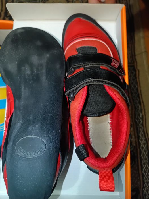 Продам скалолазное оборудование.