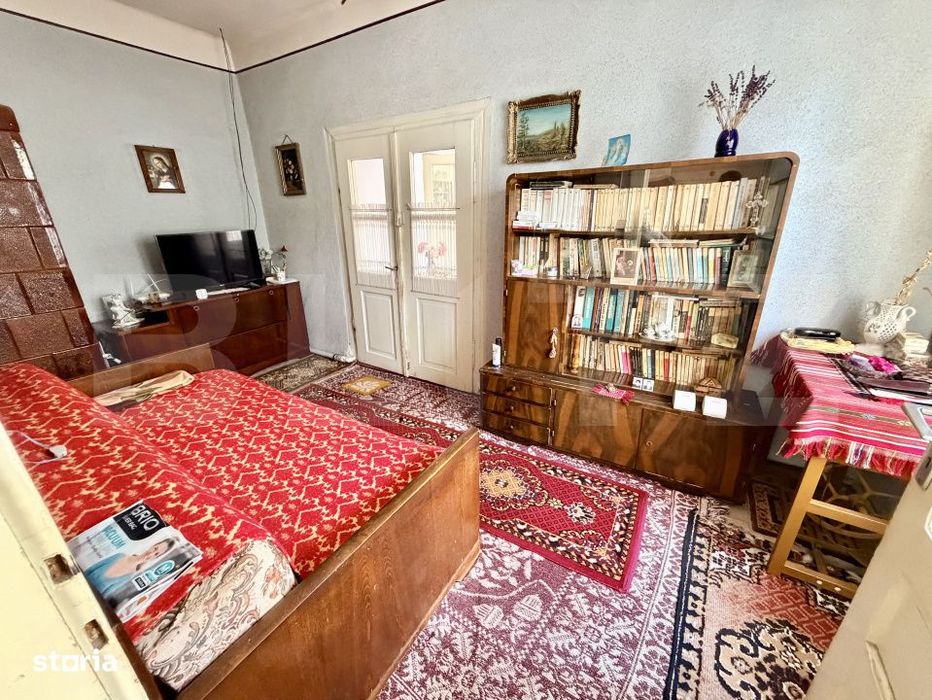 Casa locuibila imediat | 4 camere, garaj, beci si gradina | Zona Cinde