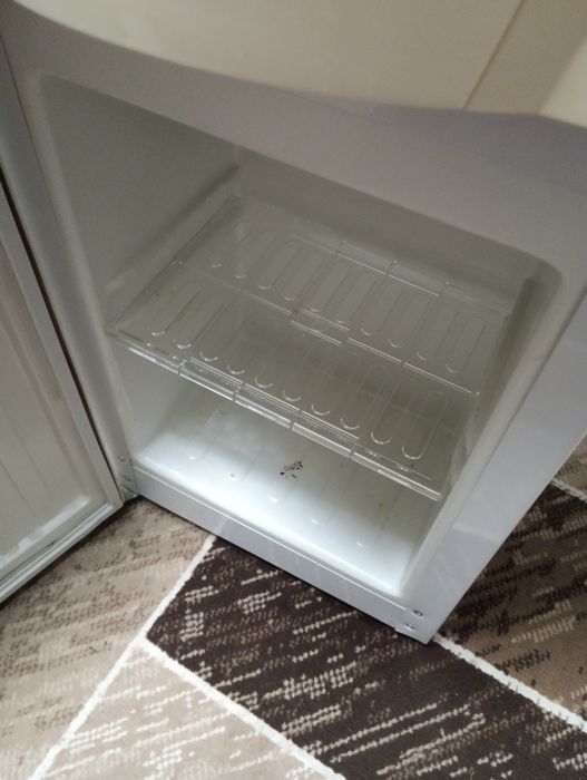 Продам напольный диспенсер
