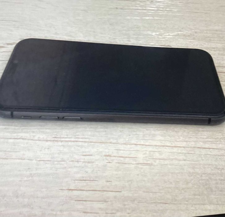 Продам iPhone 11 128 Гб