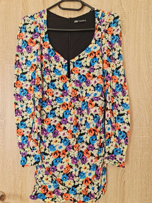 ZARA Рокля с щампа на цветя XS