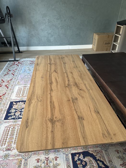 Продается Гостиной стол