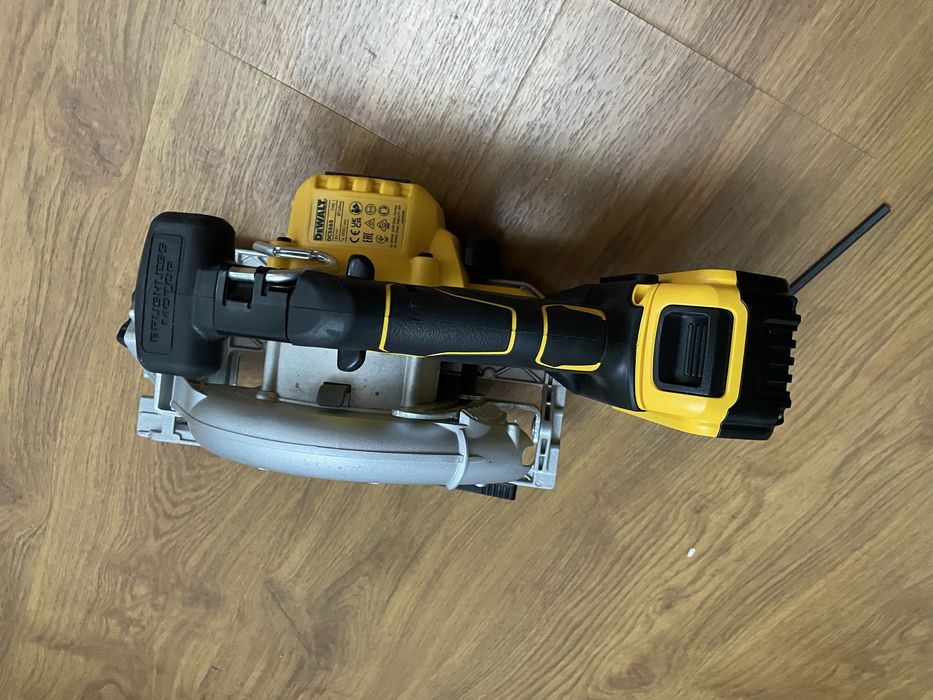 Vand circular Dewalt