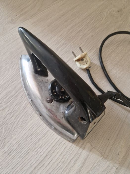 Утюг советский б/у