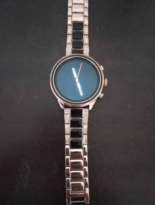 Vând ceas de damă smartwatch