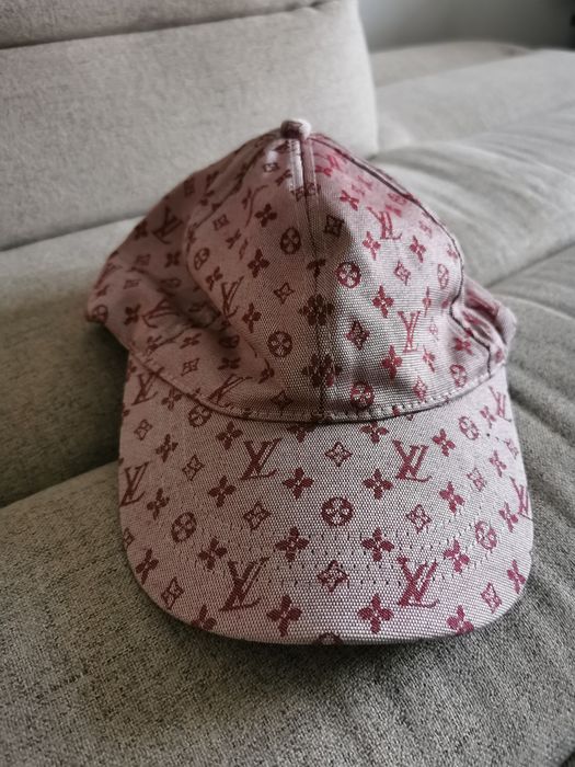 Sapca Louis Vuitton vintage si Diesel