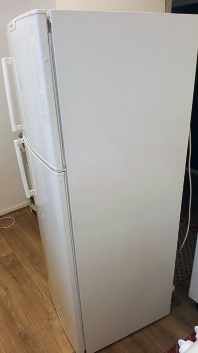 Frigider funțiinză perfect