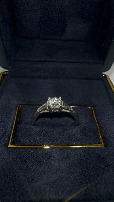 Натуральные БРИЛИАНТЫ золото колечко