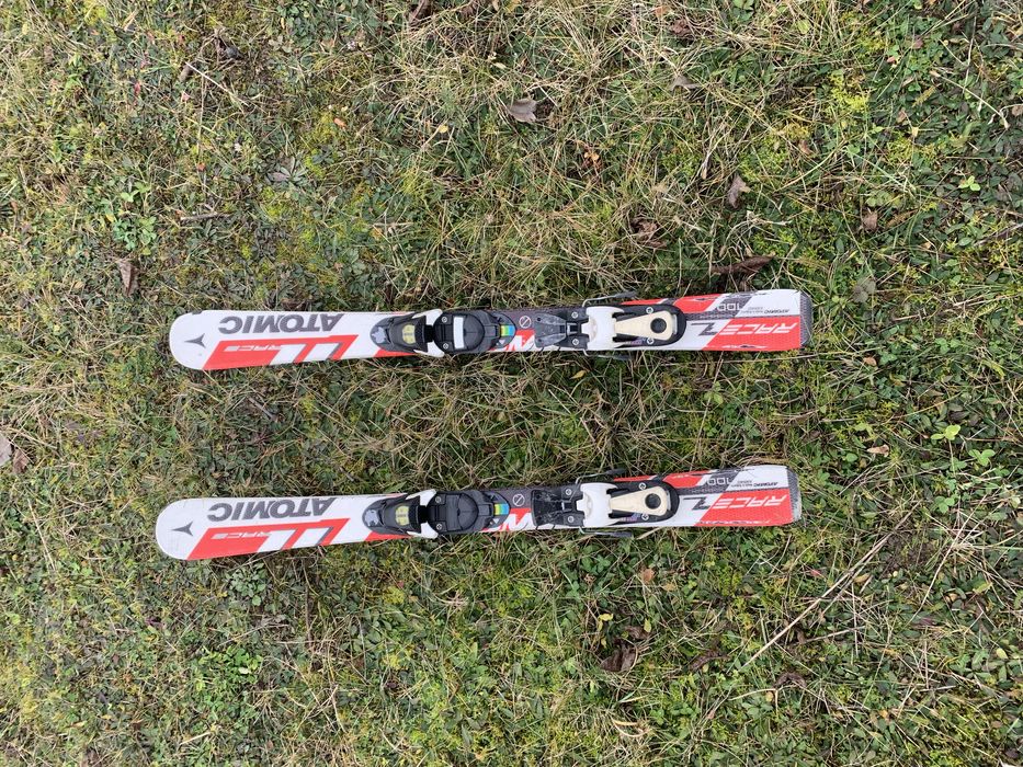 De vazare schiuri atomic si head