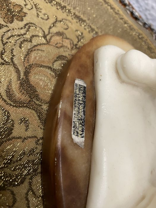 Стара италианска фигура от алабастър