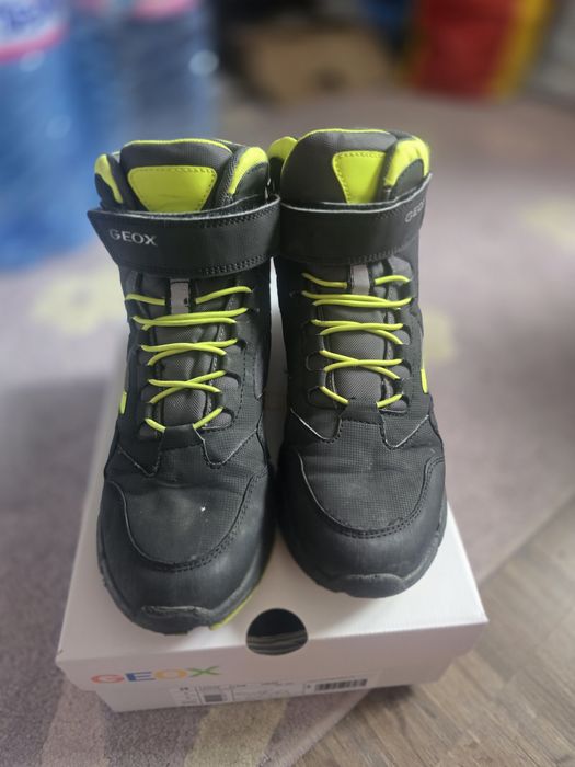 Ботуши Geox 38 номер