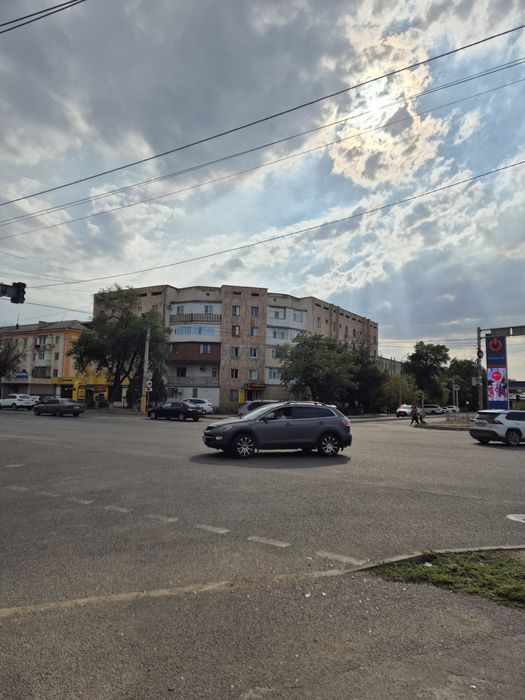 Продам 3комнатную возле Магнолия