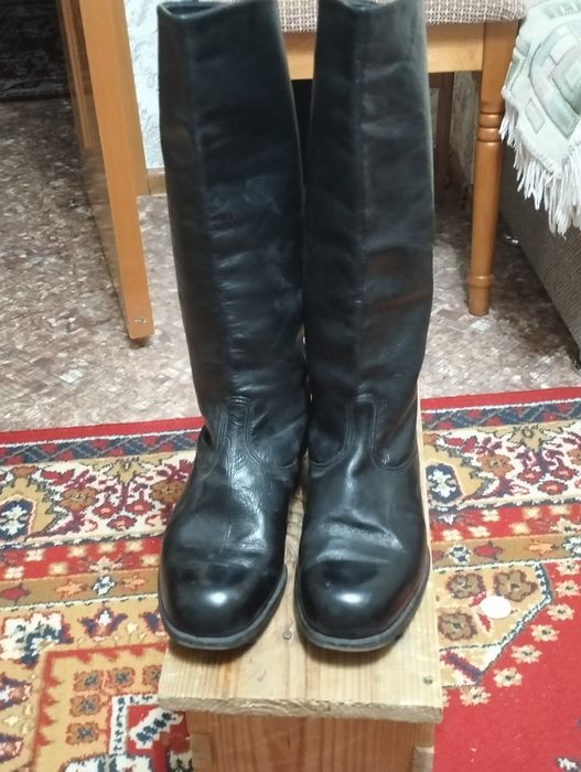 Продам кожанные сапоги