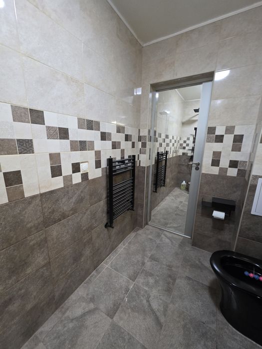 Давам Тристаен  Апартамент  под наем  Ново Строителство Обзаведен