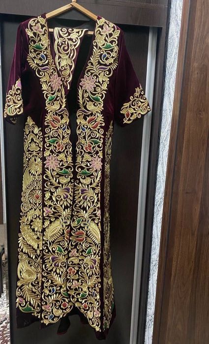 Ансамбль и зар халат для невест.