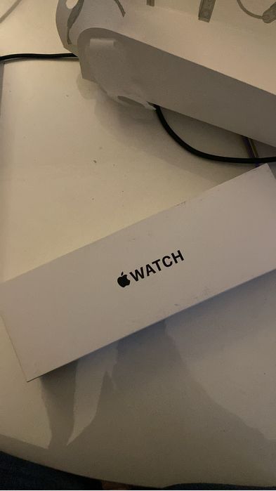 Эпл уоч (Aplle watch) продаю
