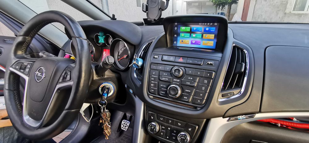 Navigatie Opel Zafira android 10.0 octacore 4/64gb