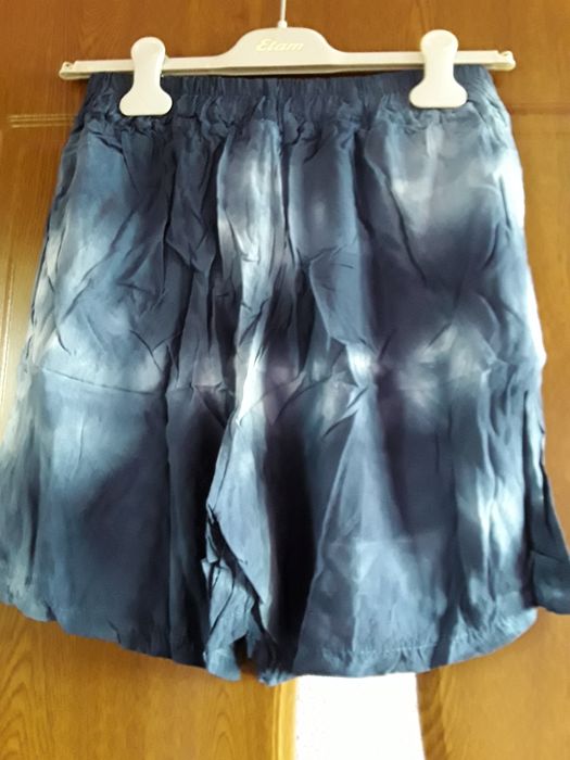 Vând Pantaloni Scurți de Damă Mărimea L-XL Noi