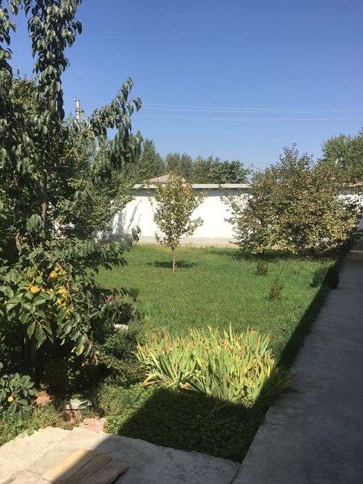 Srochna pradayu svoy dom v ideyalnim mahalle i v rayone sergili dom so