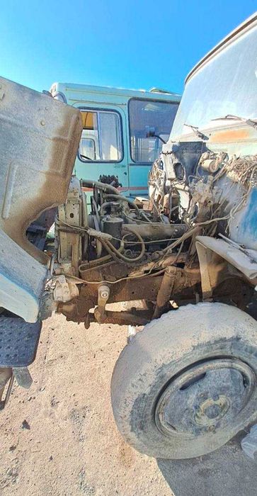 Зил запчастьга сотилади