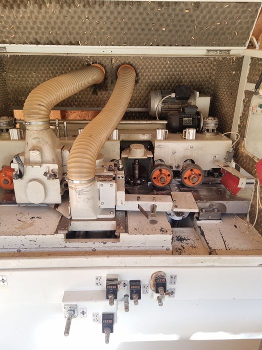 Masina rindeluit 4 fete