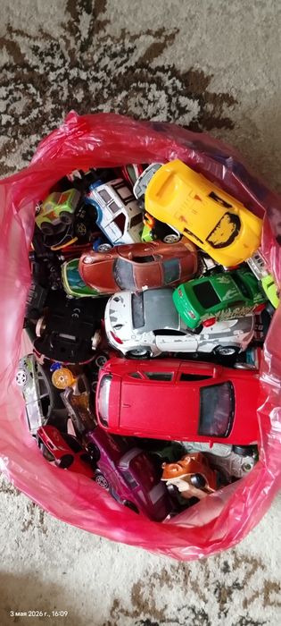 Продам игрушки машины
