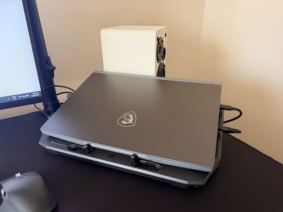 Лаптоп MSI Thin 15 B13VE