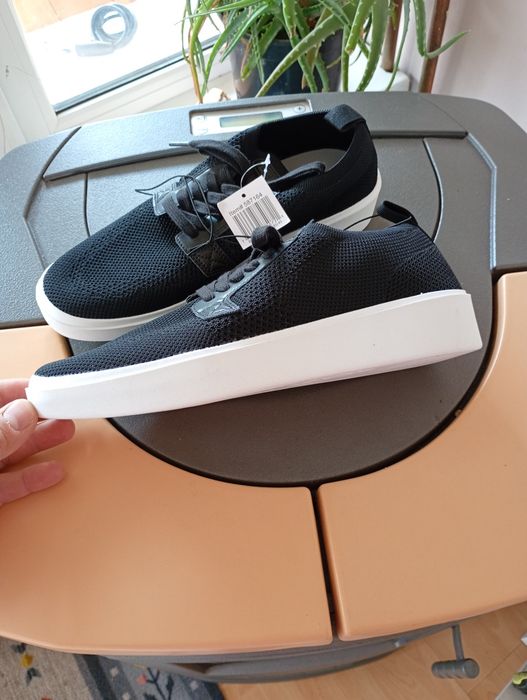 Pantofi sport DKNY 43 model deosebit