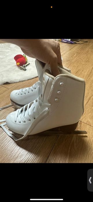 Продам коньки профессиональные