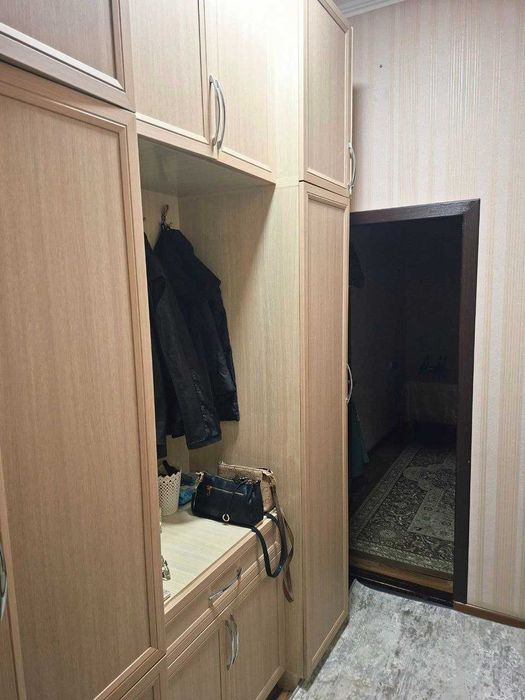 1 Хонали Уй Сотилади (46 кв.м) – Тинчлик Плаза атрофида!